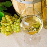 Perché il vino bianco è chiamato così nonostante sia di colore giallo? 9